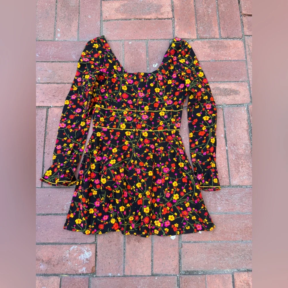 70s Vintage Micro Mini acrylic barkcloth long sleeved dress w. bright flowers XS - Picture 2 of 8